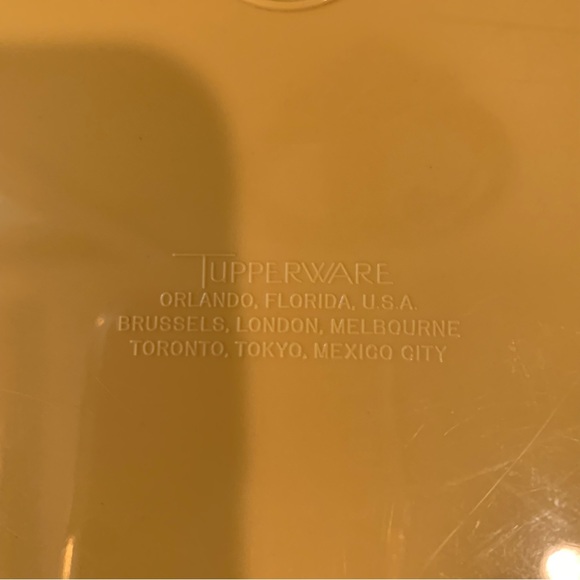 VTG Tupperware Cake/Pie Keeper With Handle - Picture 7 of 7